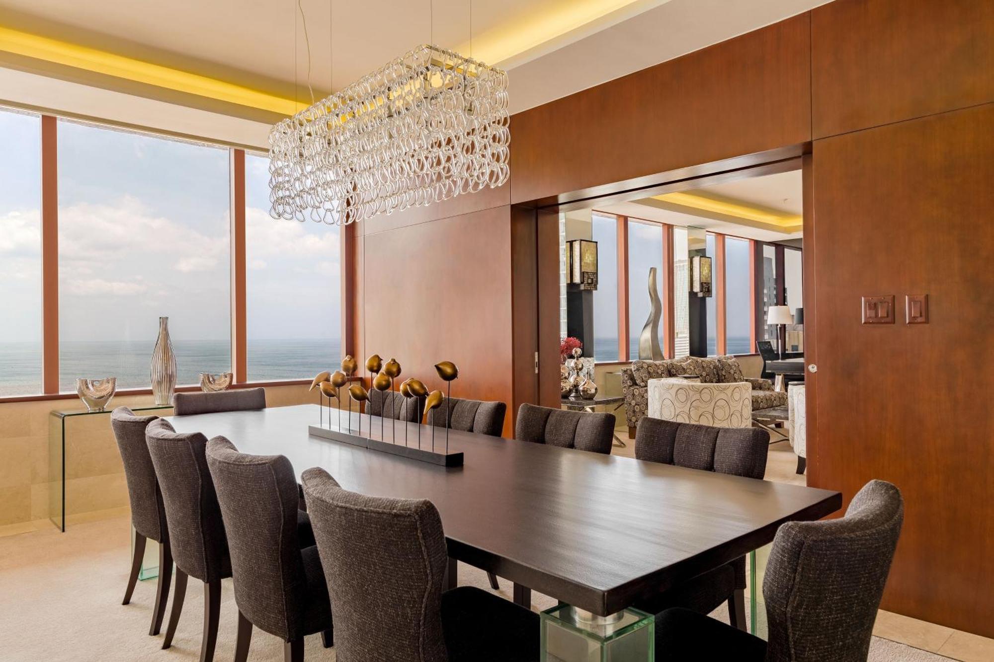 Sheraton Grand Panama Buitenkant foto A dining room