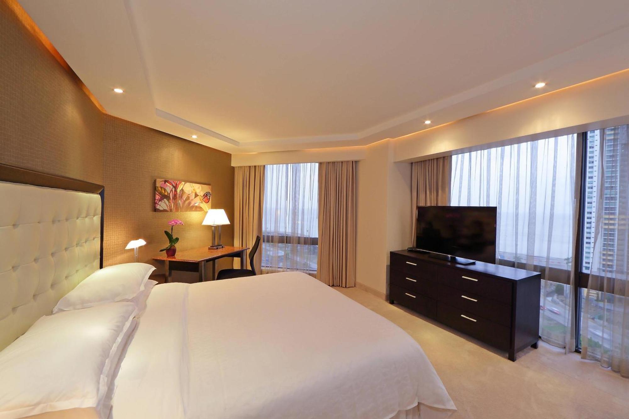 Sheraton Grand Panama Buitenkant foto Suite