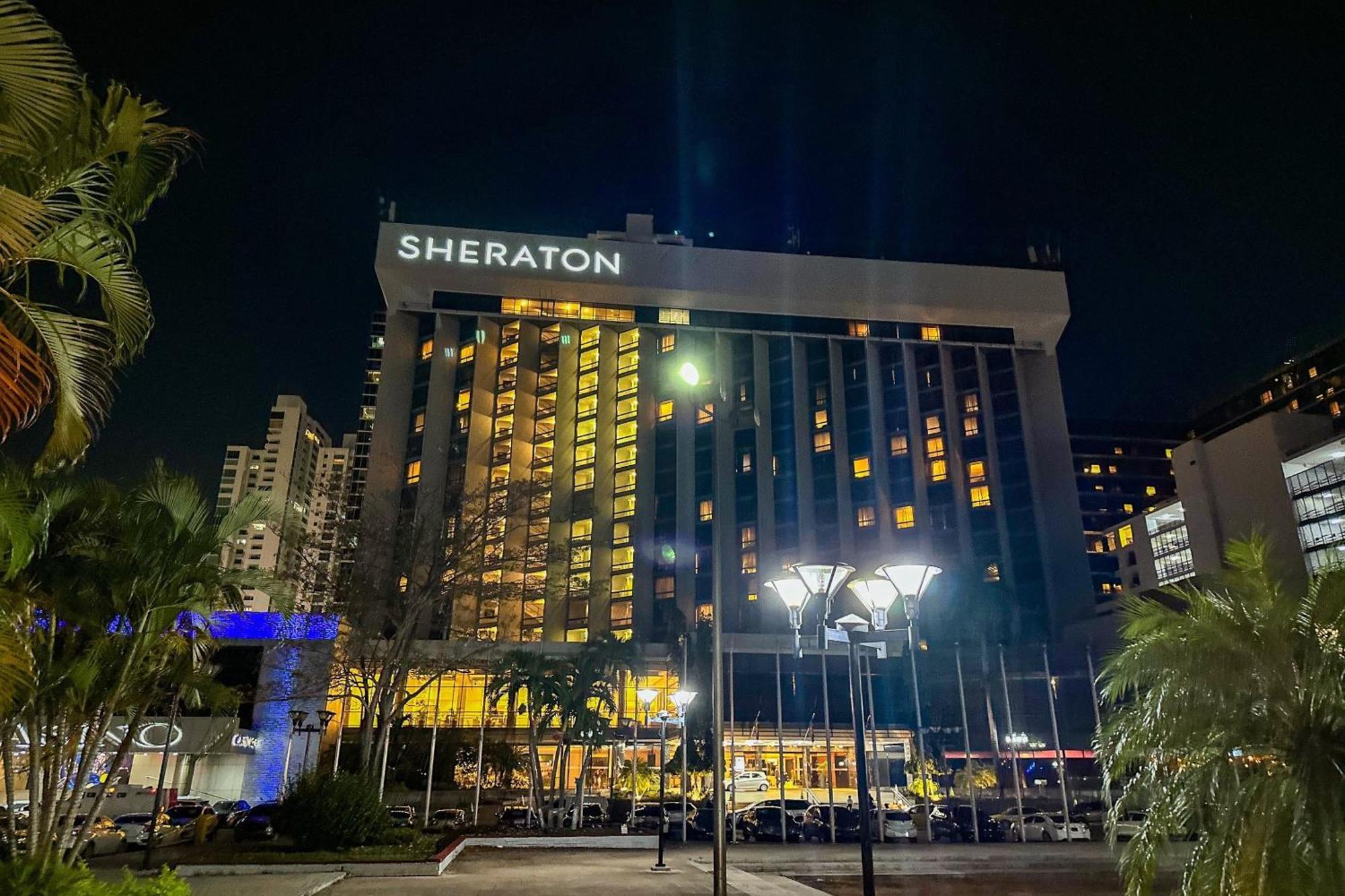 Sheraton Grand Panama Buitenkant foto Sheraton Surabaya