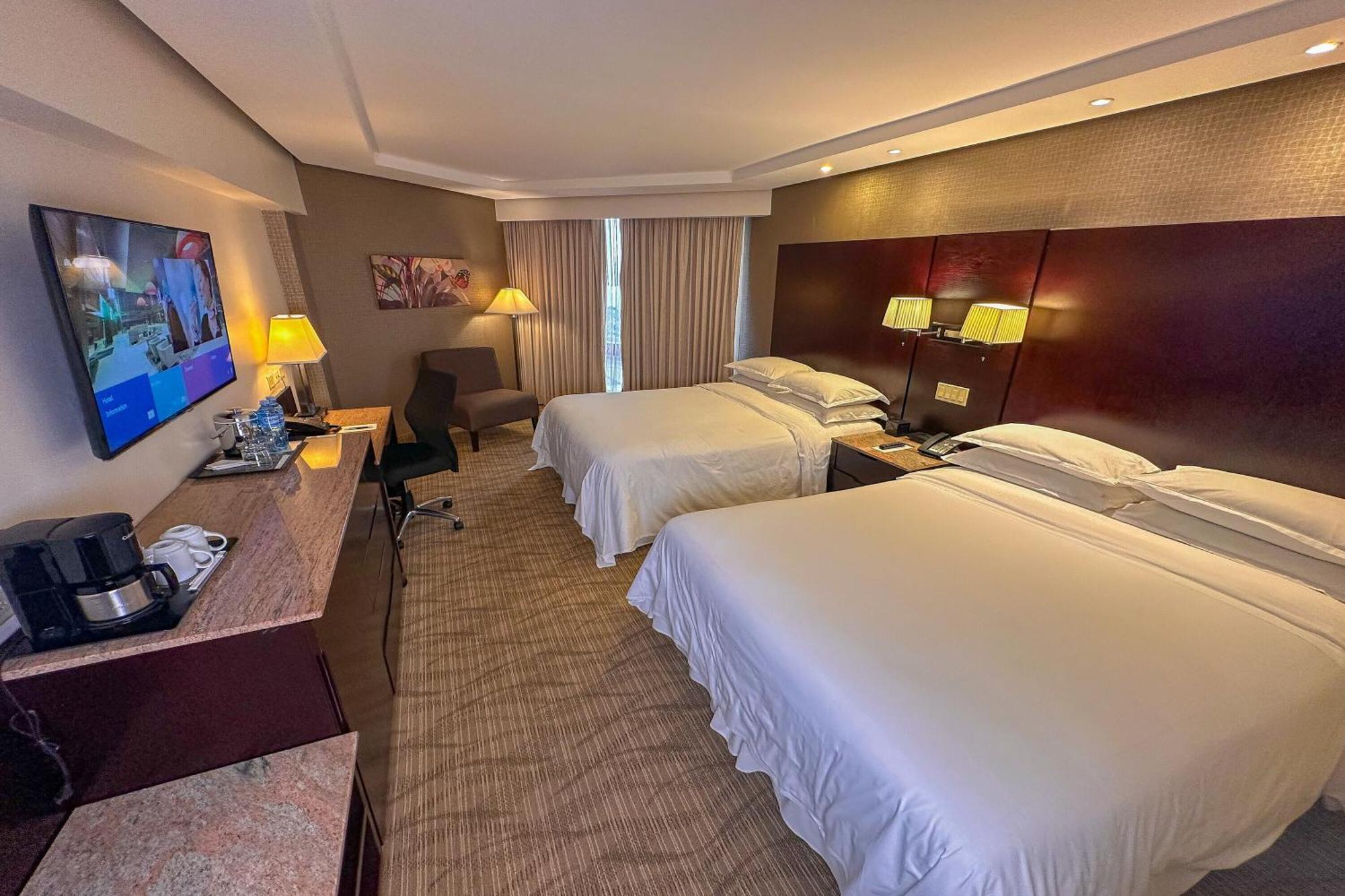 Sheraton Grand Panama Buitenkant foto A room at the Sheraton São Paulo.