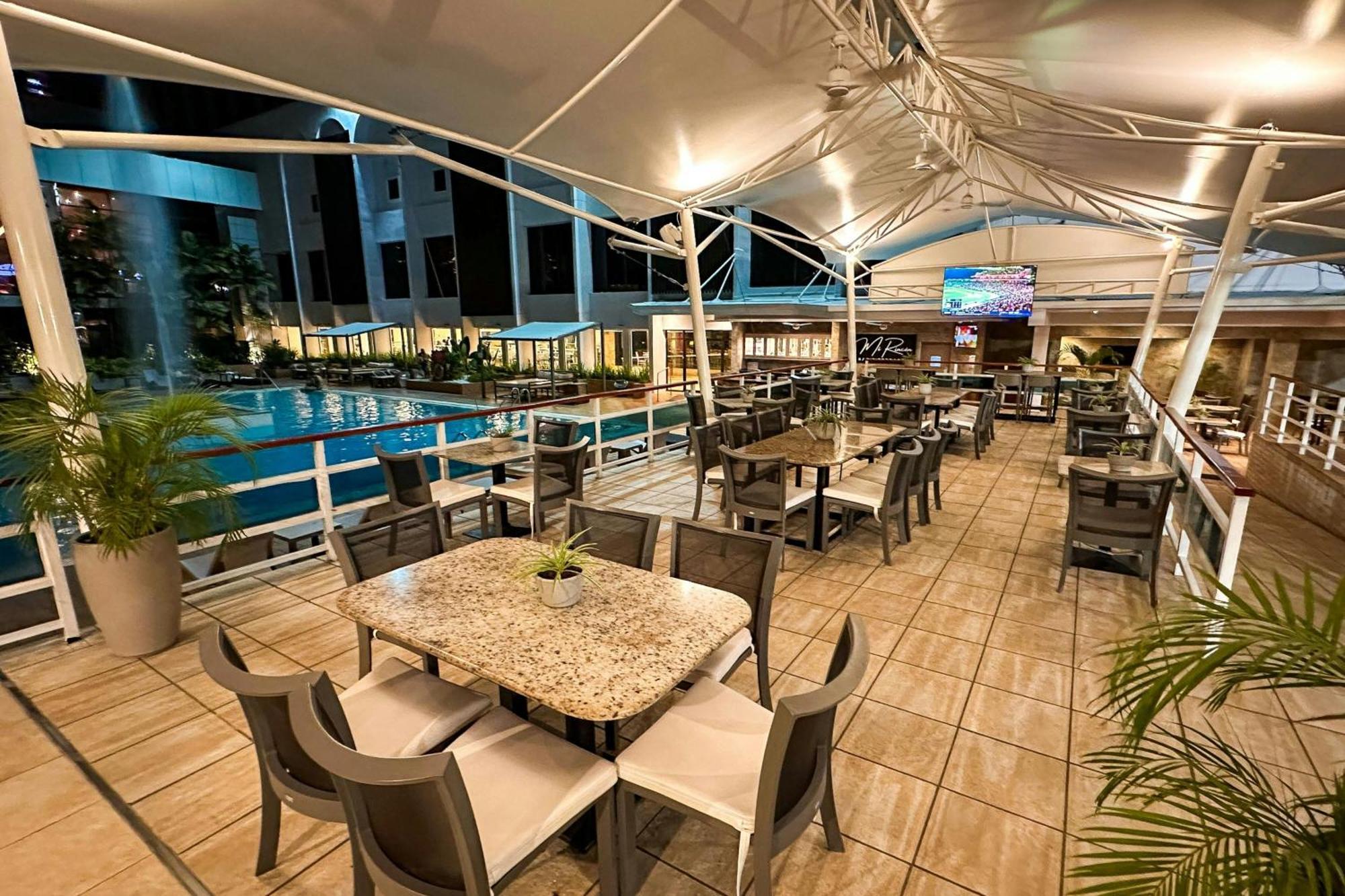 Sheraton Grand Panama Buitenkant foto